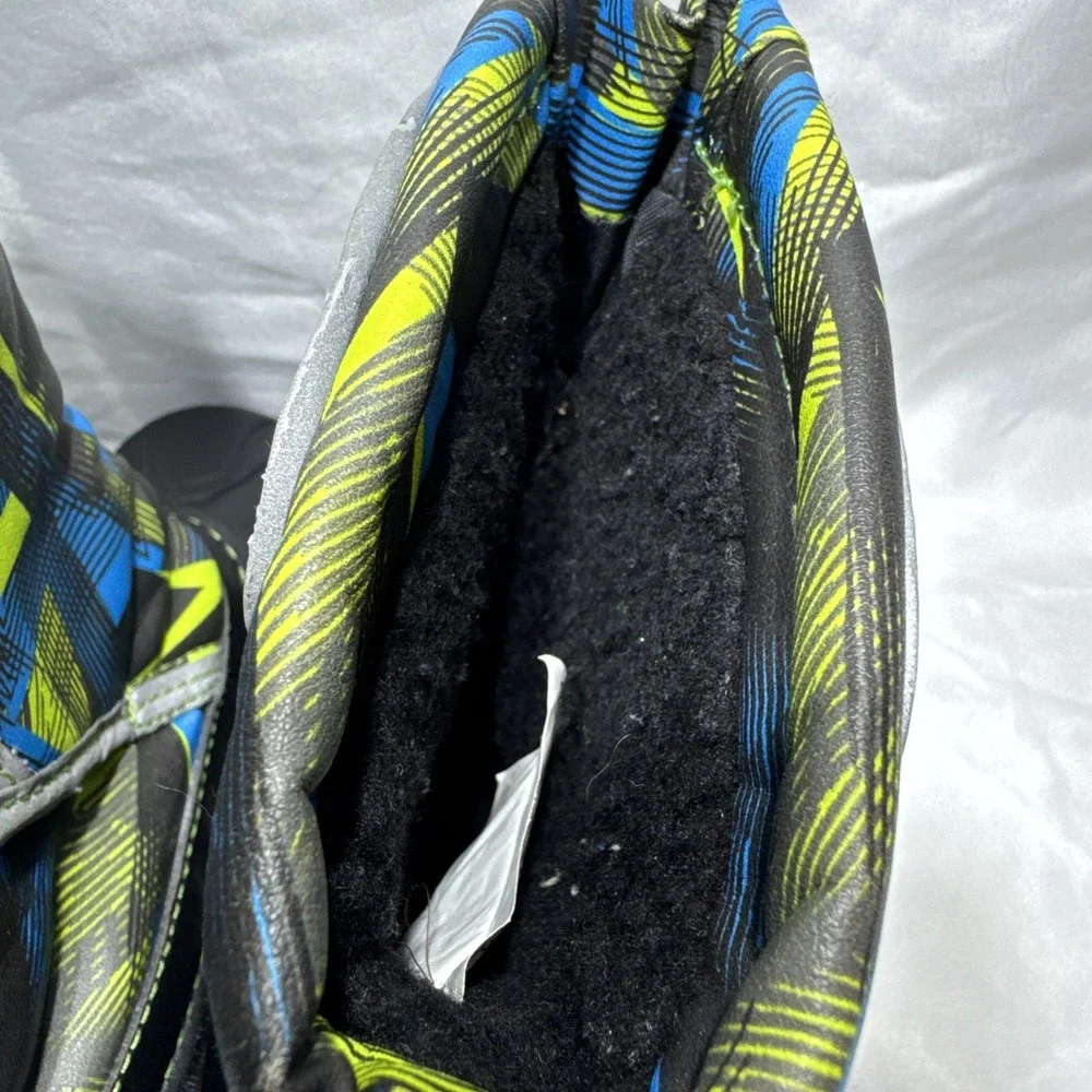 NWT Light-up Toddler Boys‎ Slip-on Winter Mid-Calf Snow Boots: 9/10 BLK BLUE GR